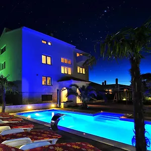 Apartman Bracic Spa, Sukošan
